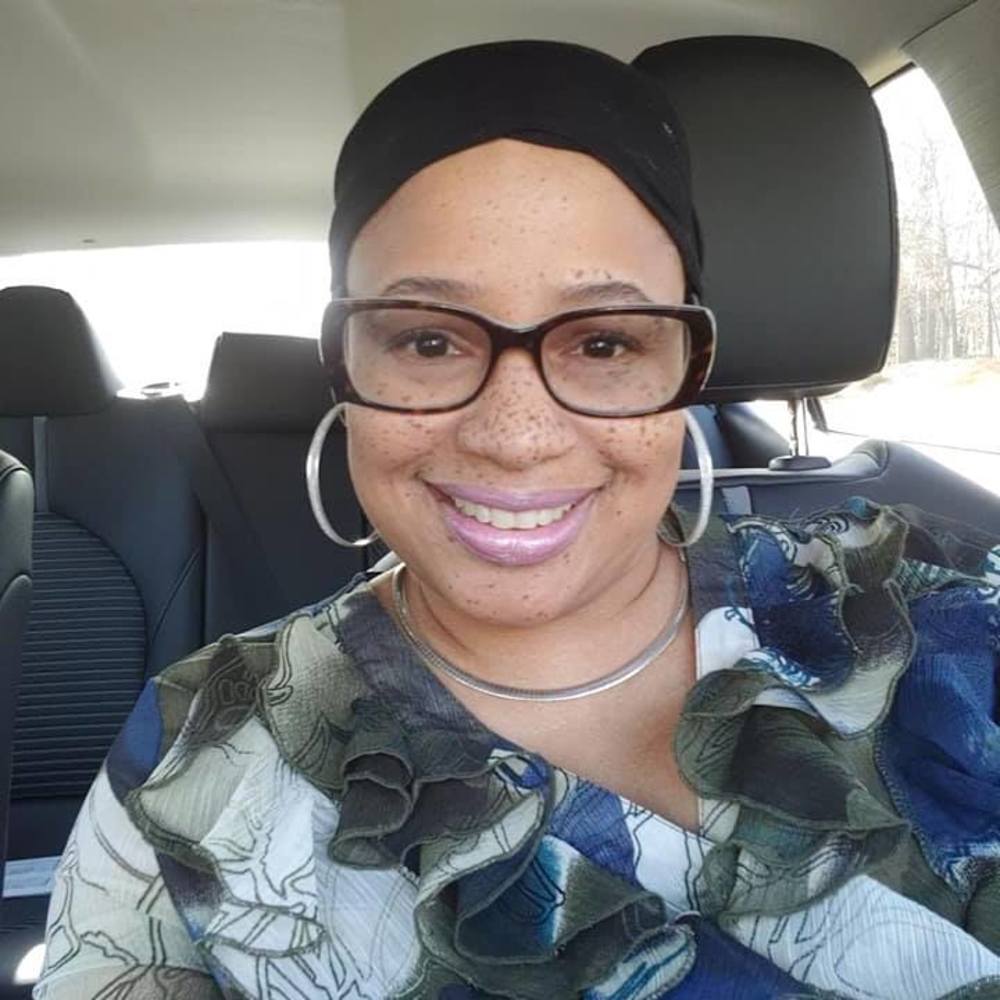 Meet your Posher, Deangela